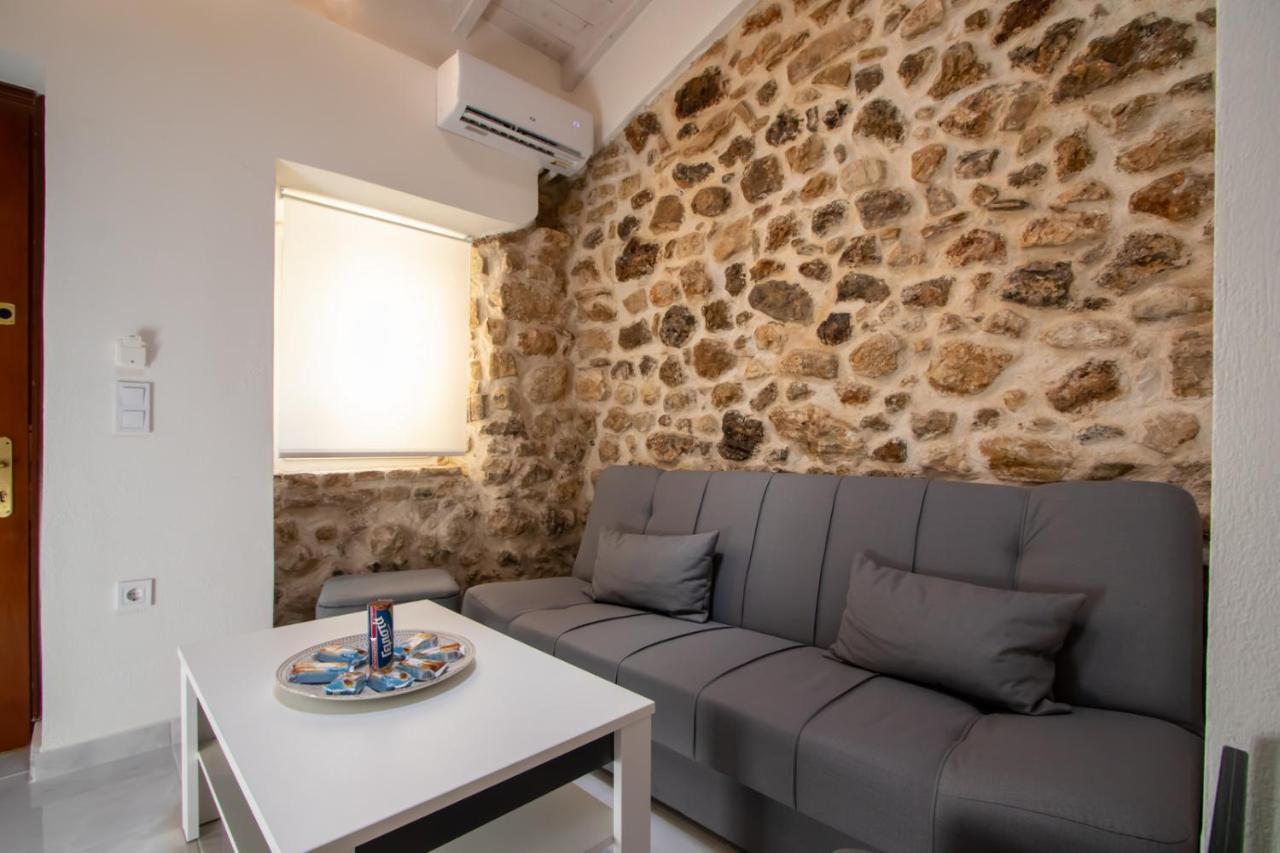Apartment Stone House *