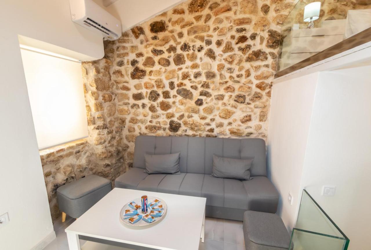 Stone House Mantouki